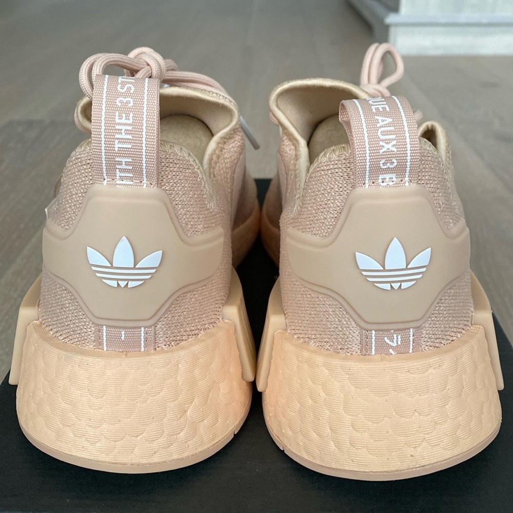 adidas Originals NMD_R1 sneakers. NWT. Halo Blush / Cloud White. Women’s 9. - Picture 4 of 9